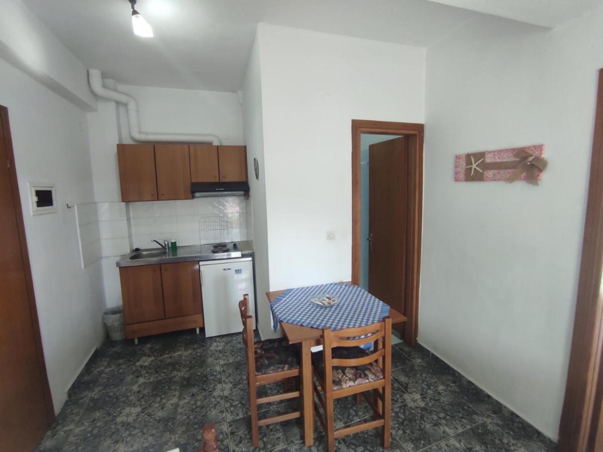 Peristerianos Apartments Nea Skioni Luaran gambar