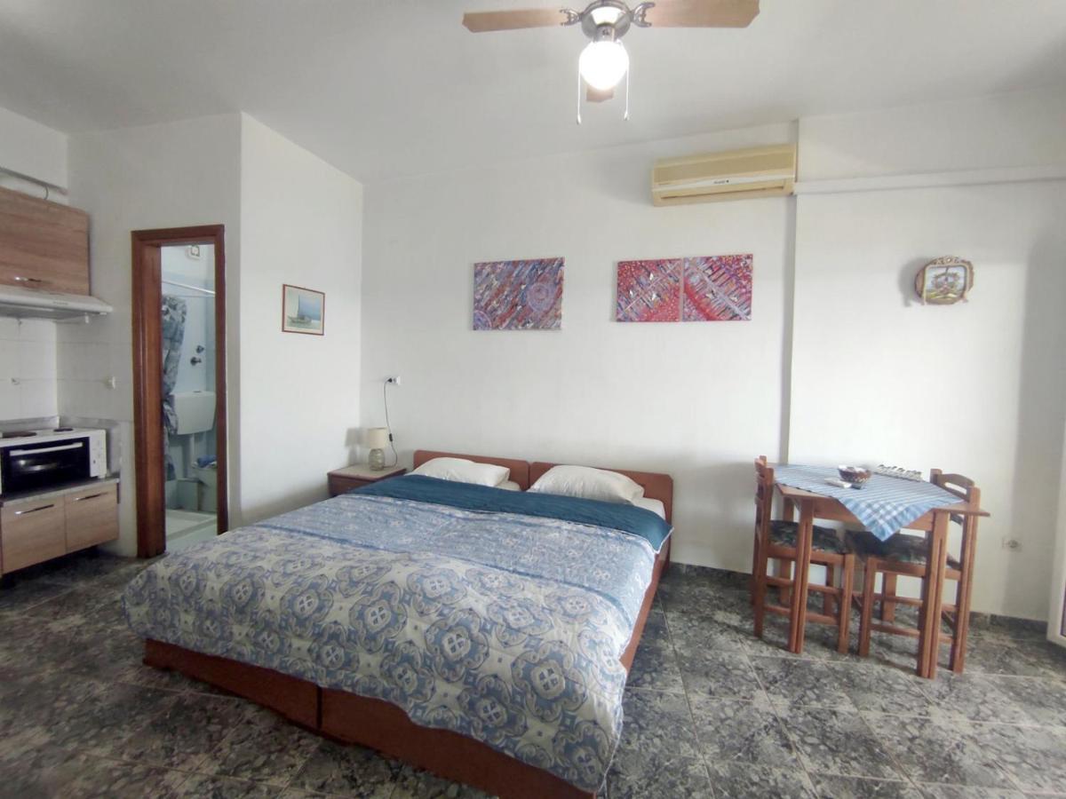Peristerianos Apartments Nea Skioni Luaran gambar