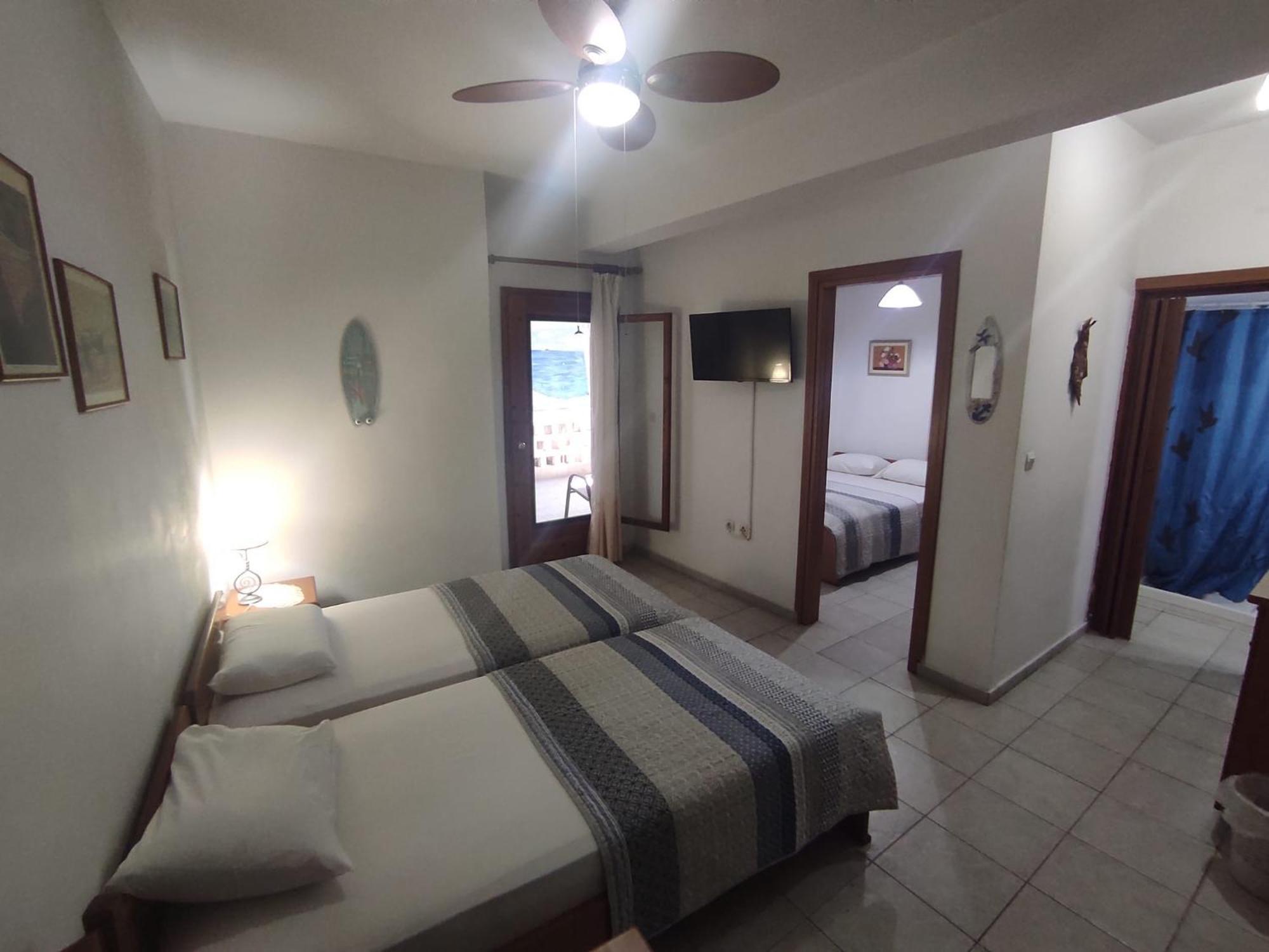 Peristerianos Apartments Nea Skioni Luaran gambar