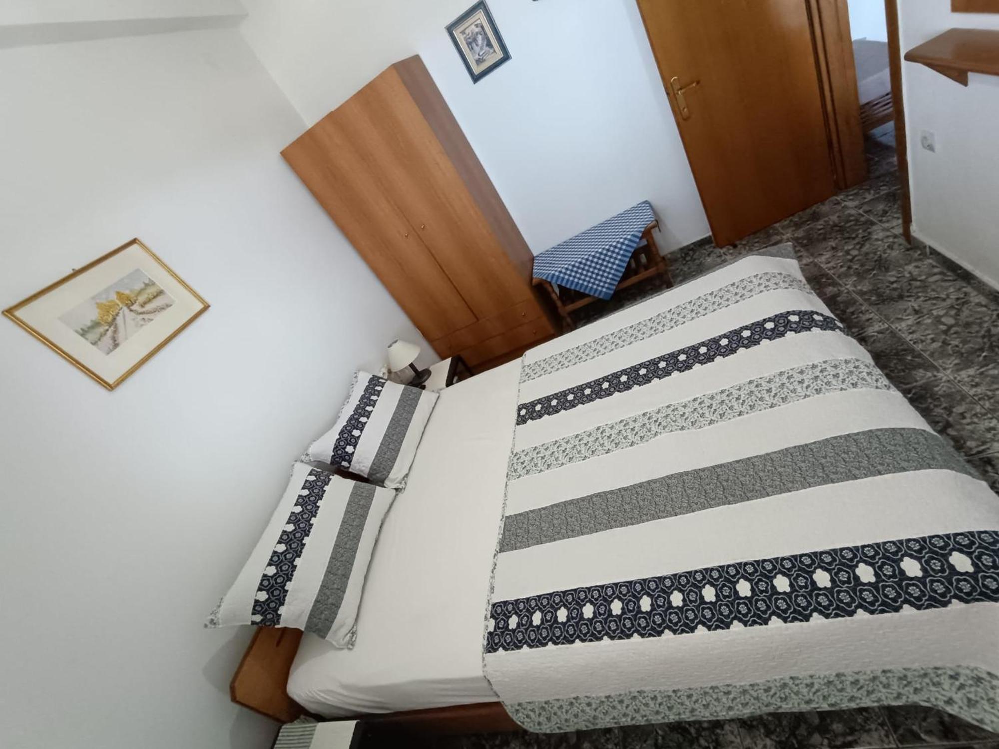 Peristerianos Apartments Nea Skioni Luaran gambar