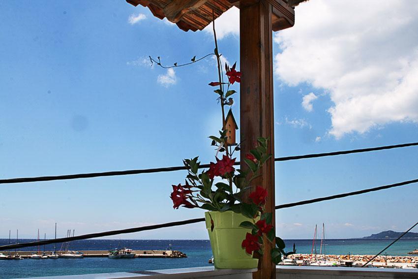 Peristerianos Apartments Nea Skioni Luaran gambar