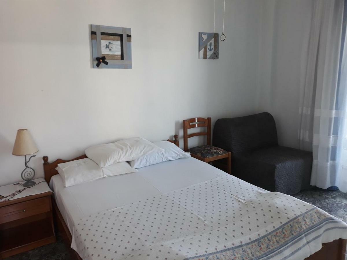 Peristerianos Apartments Nea Skioni Luaran gambar